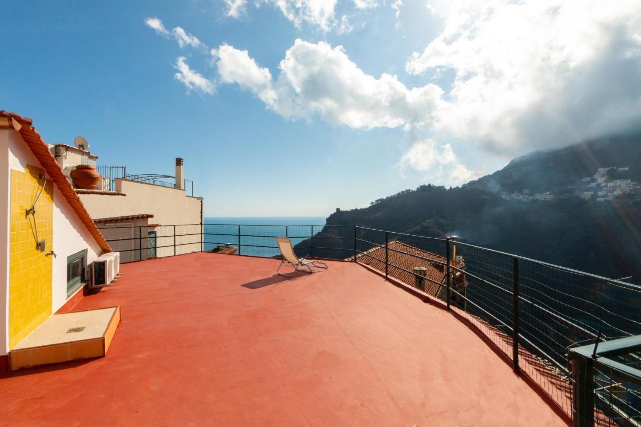 Donna Carmela Apartment Scala Luaran gambar