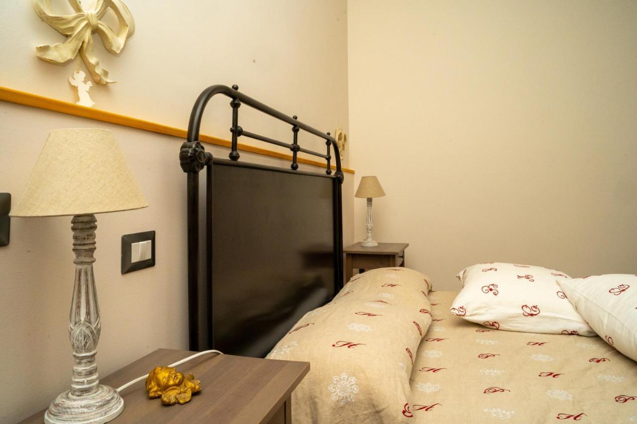 Donna Carmela Apartment Scala Luaran gambar