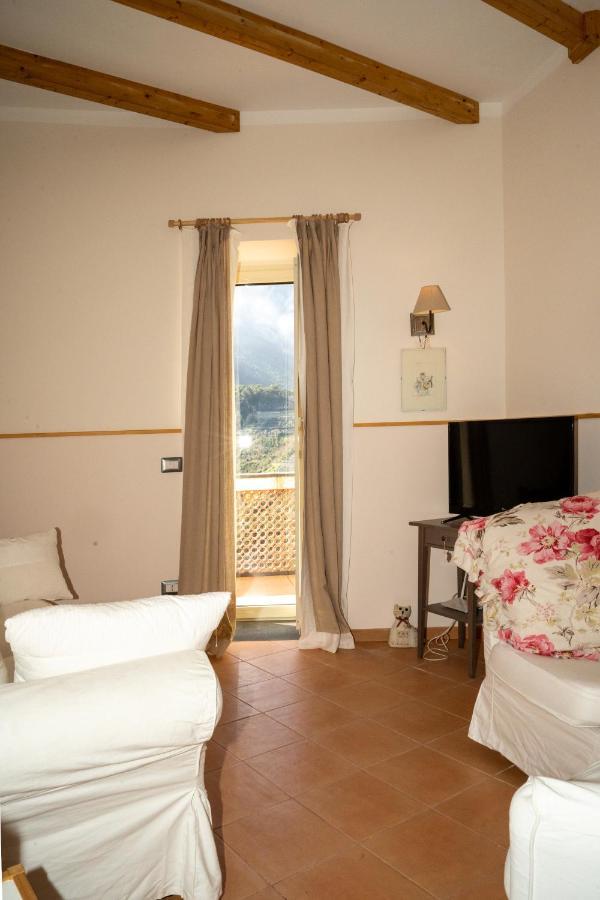 Donna Carmela Apartment Scala Luaran gambar